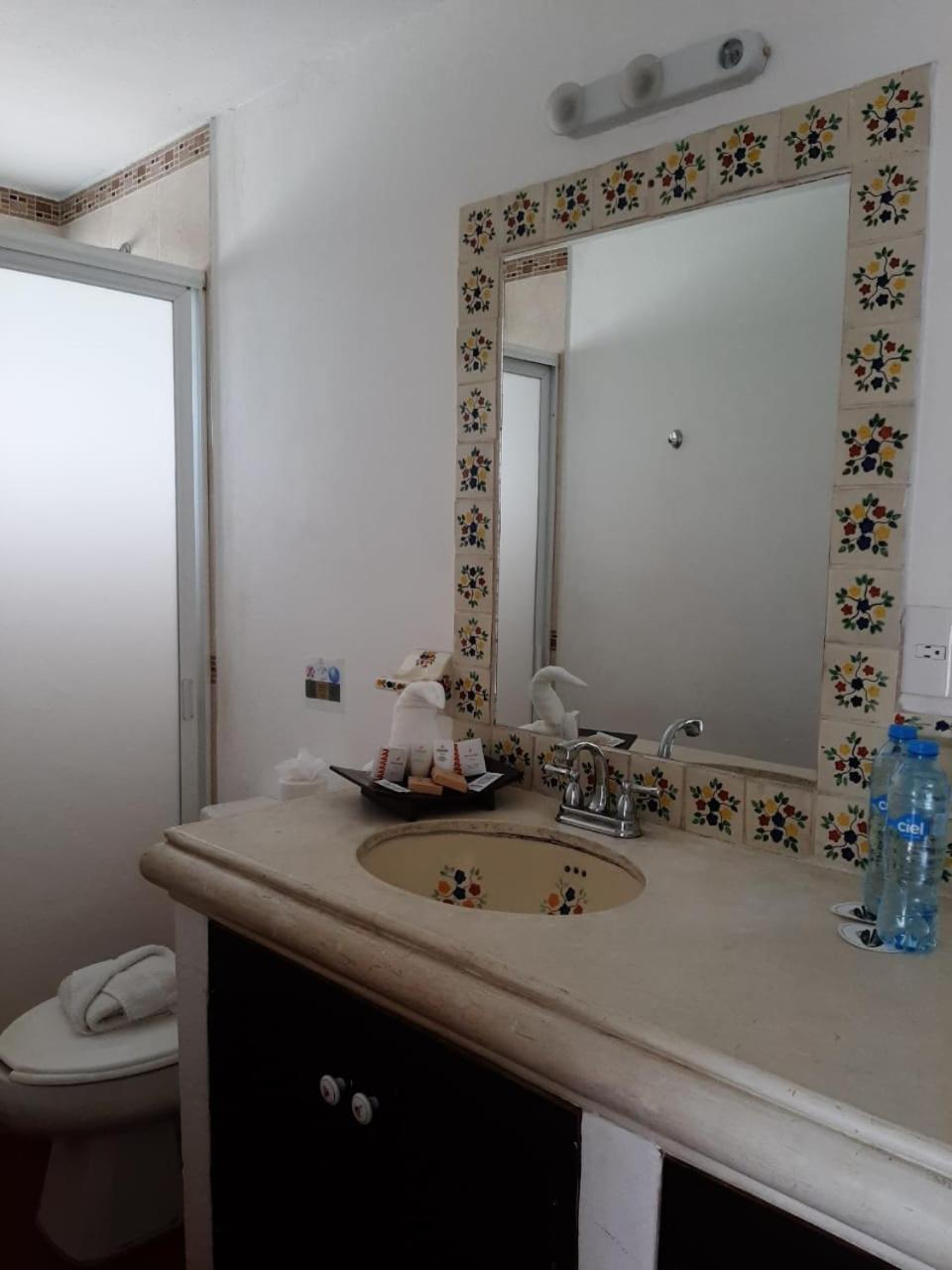 Hotel Real Del Valle テポストラン エクステリア 写真