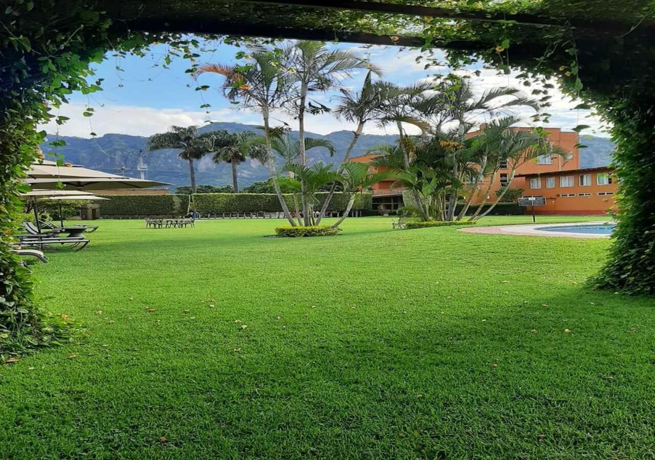 Hotel Real Del Valle テポストラン エクステリア 写真