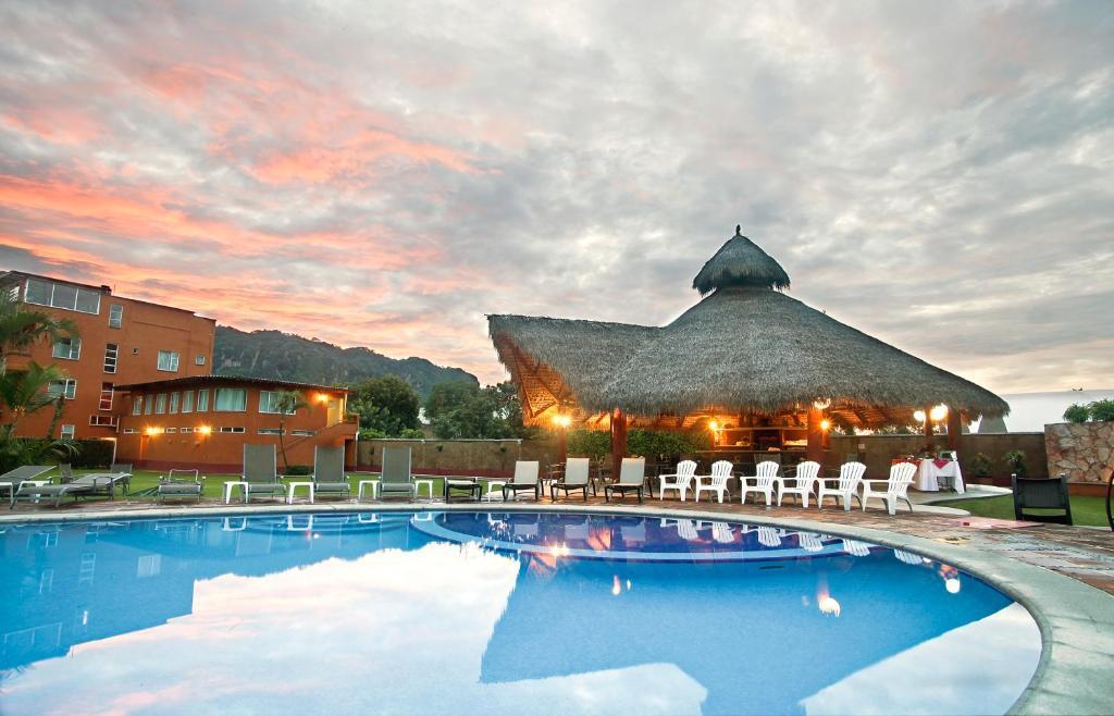 Hotel Real Del Valle テポストラン エクステリア 写真